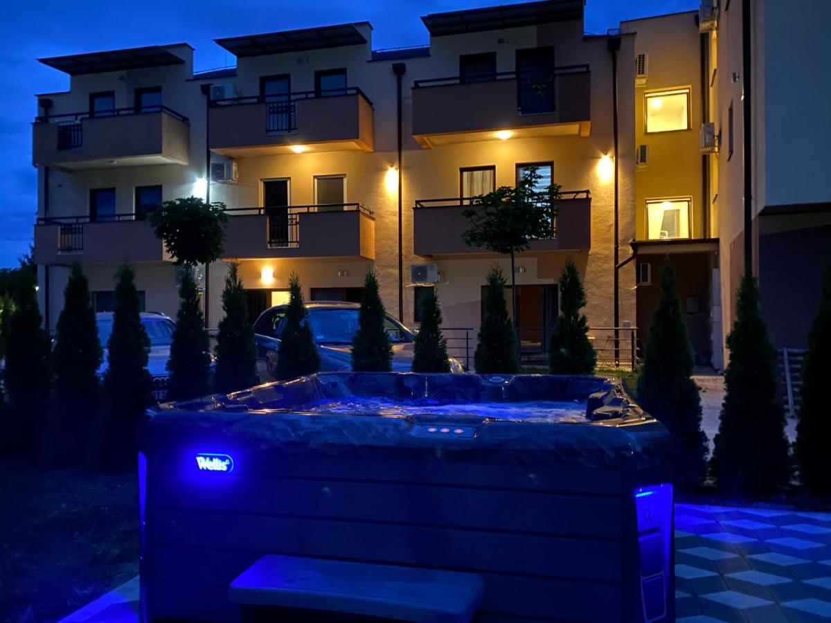 Apartmani Borova 2 Veliko Gradište エクステリア 写真