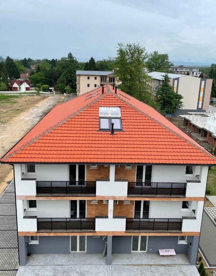 Apartmani Borova 2 Veliko Gradište エクステリア 写真