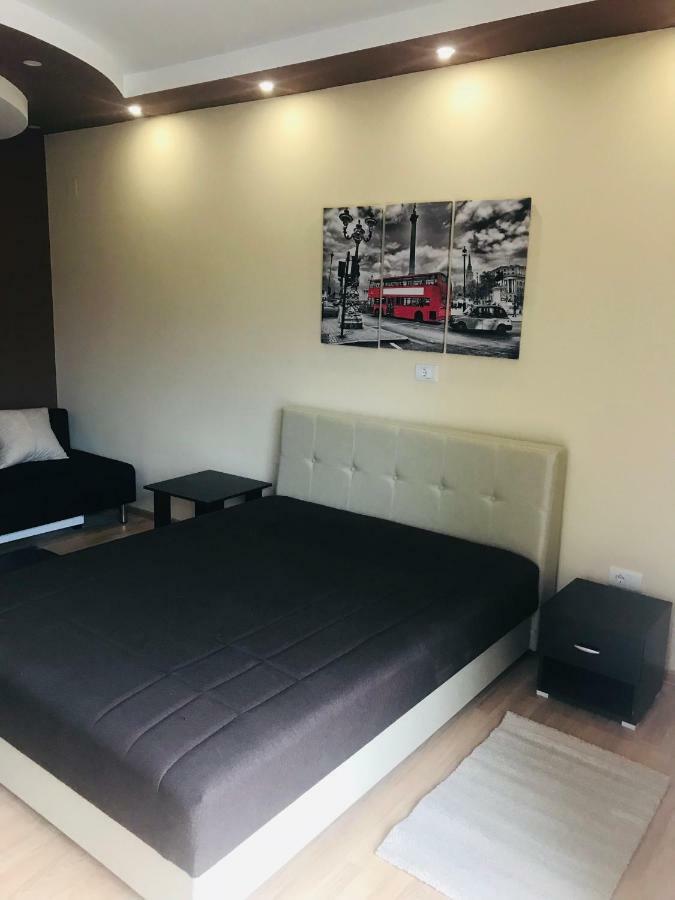 Apartmani Borova 2 Veliko Gradište エクステリア 写真